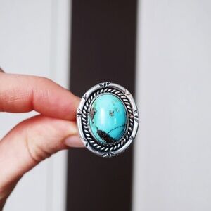 Turquoise Stone Sterling Style Statement Ring - Blue Green Size 7